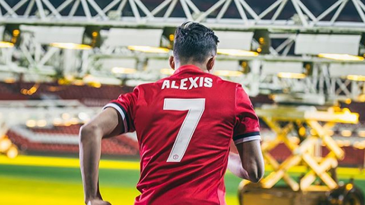 Cuándo y contra qué equipo podría debutar Alexis en el United y en qué fecha enfrentará al Arsenal
