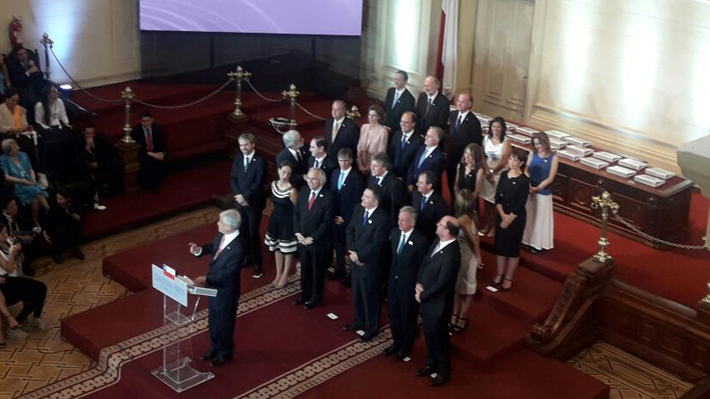Piñera recurre a la experiencia con un gabinete integrado por seis ex ministros y siete ex parlamentarios