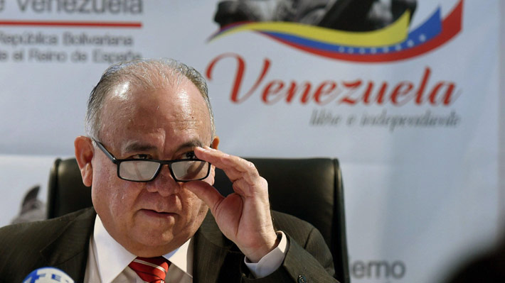 España responde a Venezuela y declara persona "non grata" a su embajador en Madrid