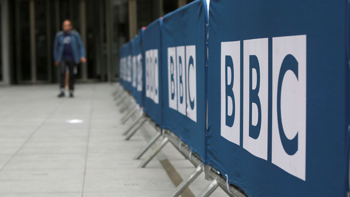 Consultora contratada por la BBC concluye que brecha salarial no se debe a cuestiones de género