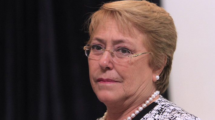 Presidenta Bachelet por "Operación Huracán": "Lo clave hoy es un peritaje. Es muy grave que las instituciones se cuestionen"