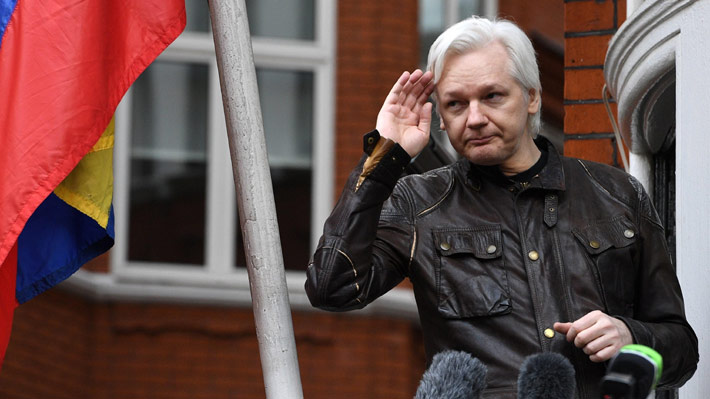 Sigue sin poder salir: Julian Assange y sus cinco años encerrado en la embajada de Ecuador