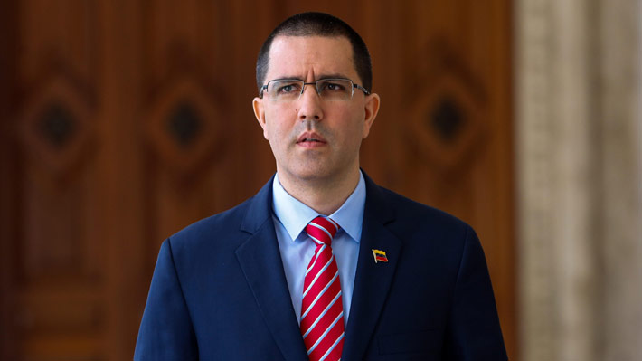 Canciller venezolano critica rol de Heraldo Muñoz en diálogos con oposición: "Siempre apostó por el fracaso"