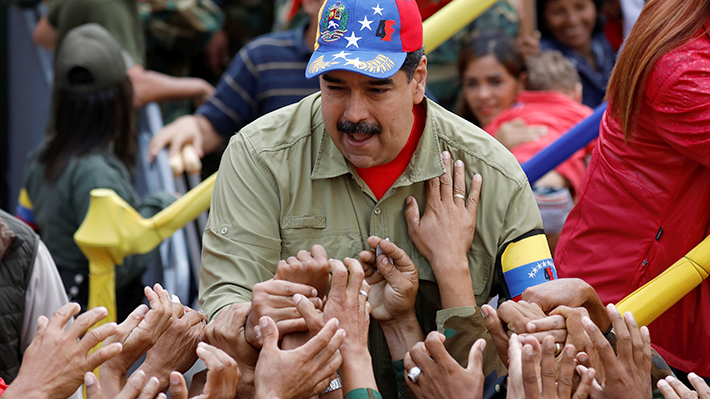 Vota y opina. ¿Crees que Nicolás Maduro debe venir a Chile al cambio de mando?