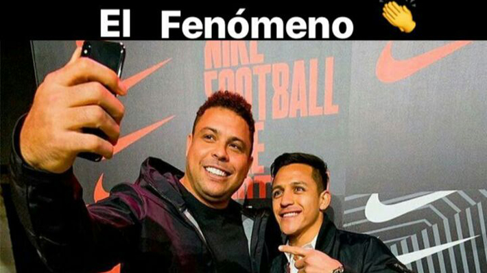 Hasta se sacaron una selfie: Alexis deja atrás sus líos judiciales y cumple su sueño de compartir con Ronaldo, su máximo ídolo