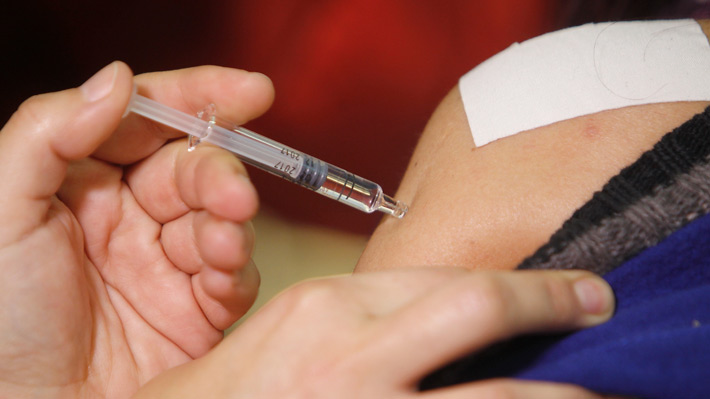 Expertos llaman a adelantar vacunación tras propagación de mortal influenza en EE.UU.
