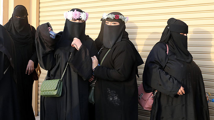 Arabia Saudita permite a mujeres crear empresas propias sin consentimiento masculino