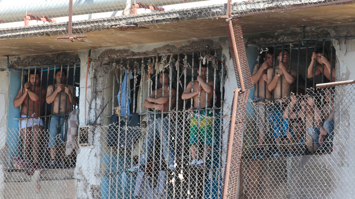 Informe sobre cárceles: Reos pueden pasar hasta 16 horas sin comer y solo dos penales tienen agua caliente