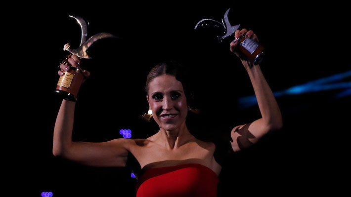 Alejandra Azcárate conquista a la Quinta Vergara y es premiada con los máximos galardones