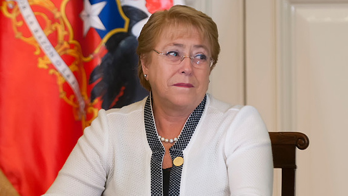A 12 días de que finalice su mandato Bachelet anuncia que enviará proyecto de nueva Constitución