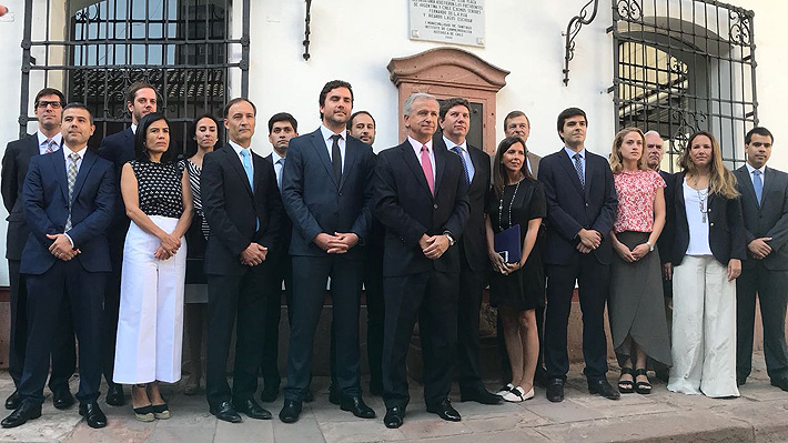 Estos son los 16 profesionales que asesorarán a Felipe Larraín en el Ministerio de Hacienda