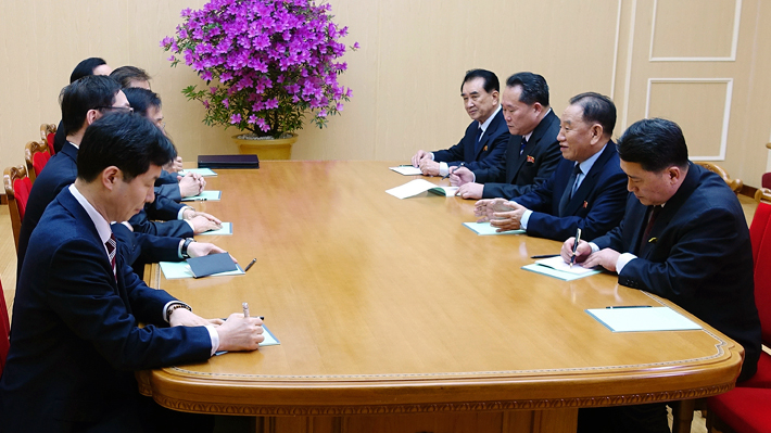 Kim Jong-un recibe a la delegación surcoreana en Pyongyang
