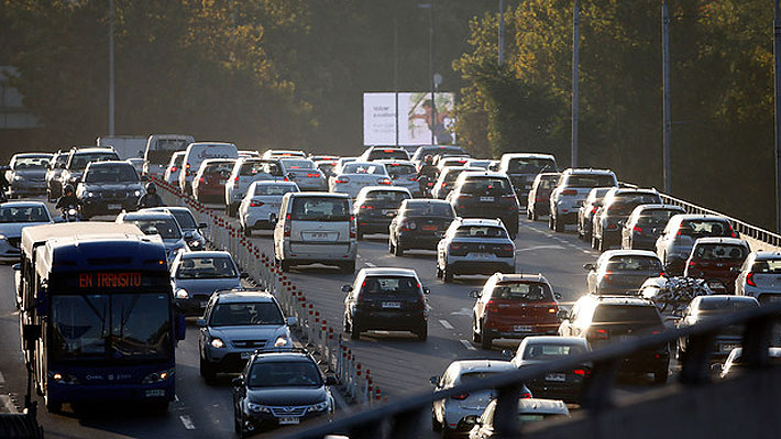 "Súper lunes": Flujo automotriz aumentó un 5% antes de las 07:00 horas y autoridades hacen positivo balance