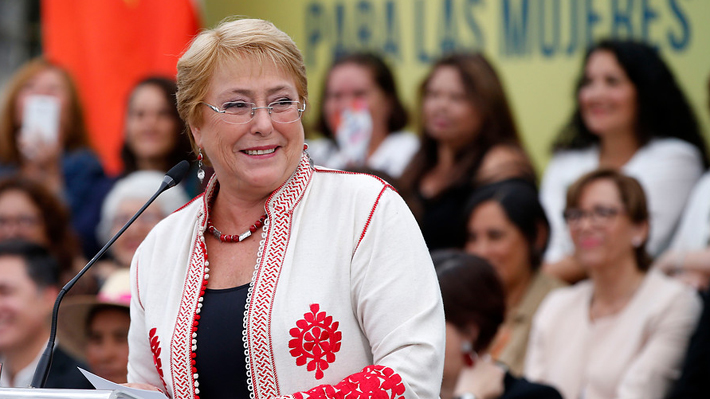 Fundación Ciudadano Inteligente: Bachelet cumplió el 56% de su programa de gobierno