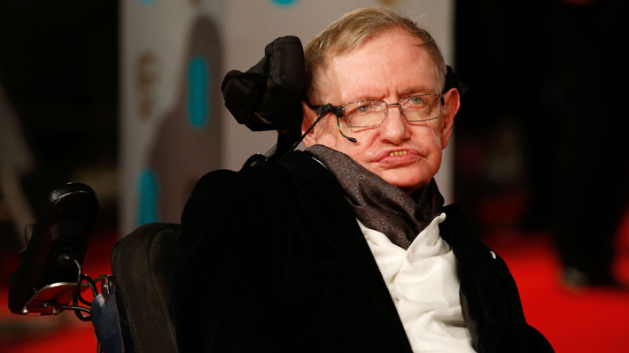 El futuro según Stephen Hawking: Alertas sobre la inteligencia artificial y la necesidad de llegar a otros planetas