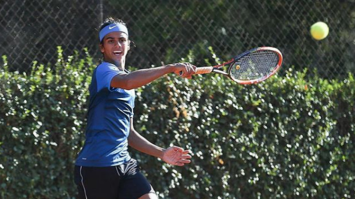 La historia del tenista chileno N°1 en juveniles que entrena con Jarry y que ahora no quiere dar el salto al profesionalismo