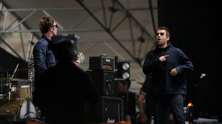 Liam Gallagher, polémico: Ex voz de Oasis abandonó escenario de Lollapalooza tras cuatro temas