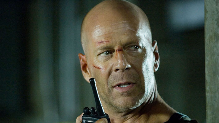 Doble de Bruce Willis que revolucionó un mall de Santiago: "Hasta un actor de 'Friends' me ha confundido con él"