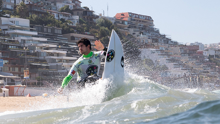 Chile tendrá a sus dos mejores exponentes en la fecha del circuito mundial de surf en Barbados