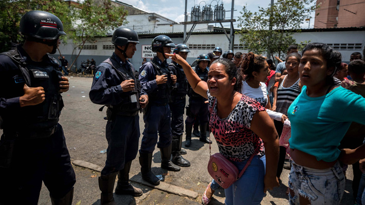 Fiscalía venezolana confirma 68 muertos por "presunto incendio" en centro de reclusión policial en Carabobo