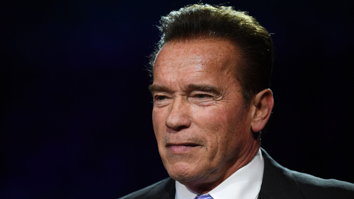 Arnold Schwarzenegger es sometido a operación a corazón abierto