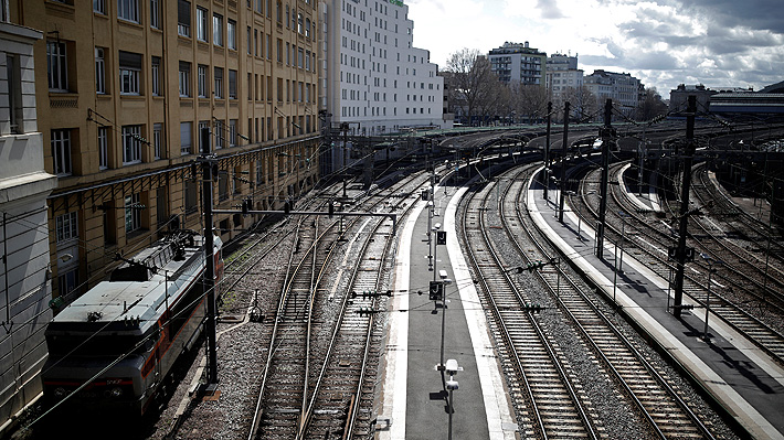 Nueva jornada de huelga en Francia paraliza los ferrocarriles en el país