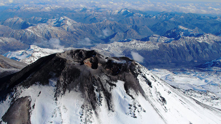 Sernageomin decreta alerta naranja por actividad en complejo volcánico Nevados de Chillán