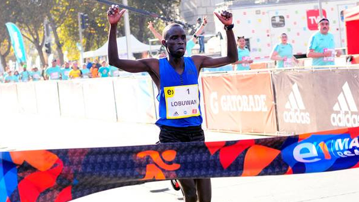 Los africanos volvieron a dominar el Maratón de Santiago y ganaron en hombres y damas