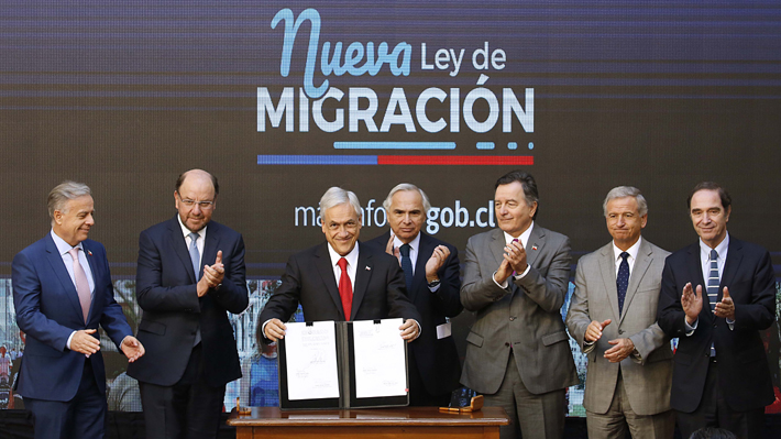 Elogios a regularización y críticas a visado: Análisis a las indicaciones de Piñera para regular migración