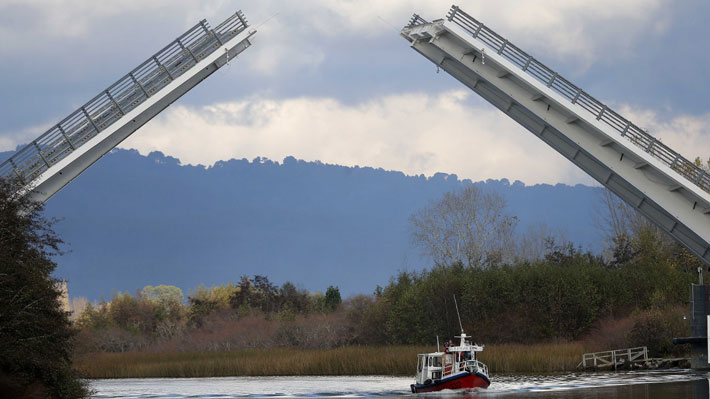 MOP retrasa el desarme del puente Cau Cau y solicita nuevas evaluaciones técnicas