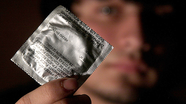 Vota y opina: ¿Crees que se deberían distribuir preservativos a los escolares?