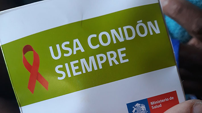 Cerro Navia inicia campaña preventiva por VIH: Harán test y entregarán condones en los colegios