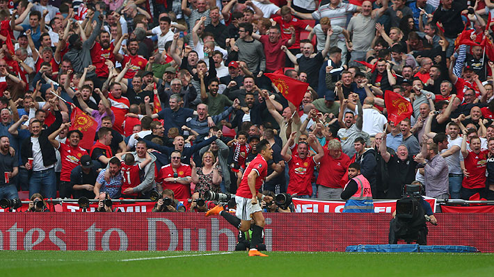 Alexis marcó y fue clave en remontada del United que clasificó a la final de la FA Cup