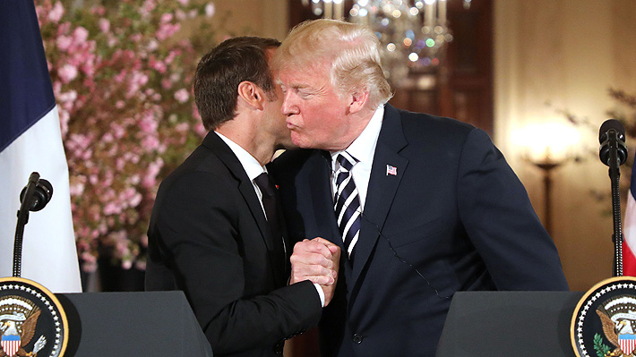 "El asunto de las manos": EE.UU. se sorprende ante llamativos gestos de afecto entre Trump y Macron