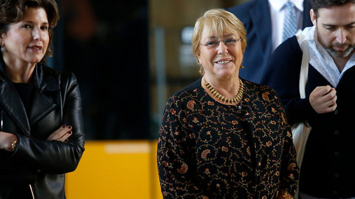 Bachelet llama a la oposición a ser "democrática y respetuosa", pero que haga oír su voz ante el Gobierno