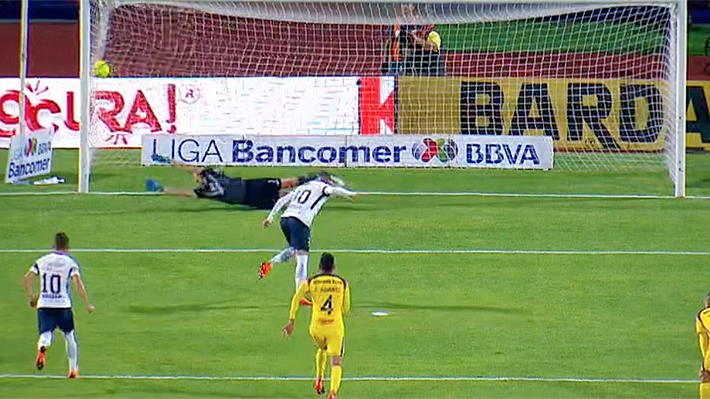 Mira el nuevo gol de Nicolás Castillo que no sirvió para evitar la dura derrota de Pumas en México