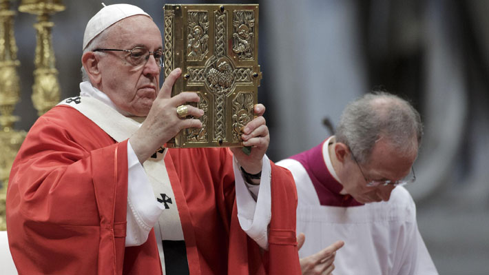 Papa afirma que escándalos al interior de la Iglesia han influido en la falta de vocaciones sacerdotales