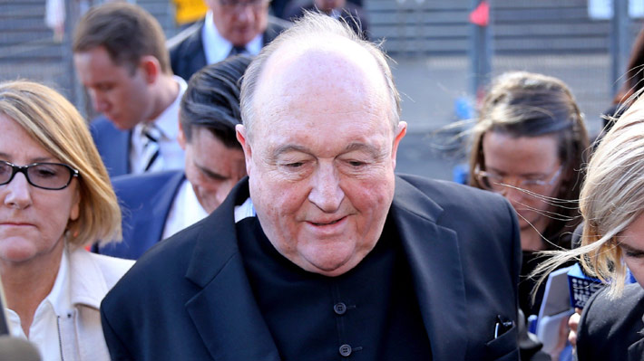 Arzobispo australiano es declarado culpable por encubrir abusos sexuales a menores