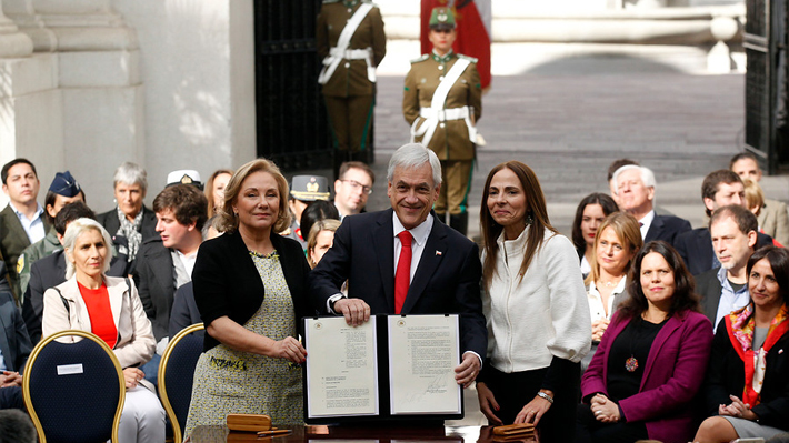Sala cuna para "madres y padres" trabajadores y reforma constitucional: Las medidas anunciadas por Piñera