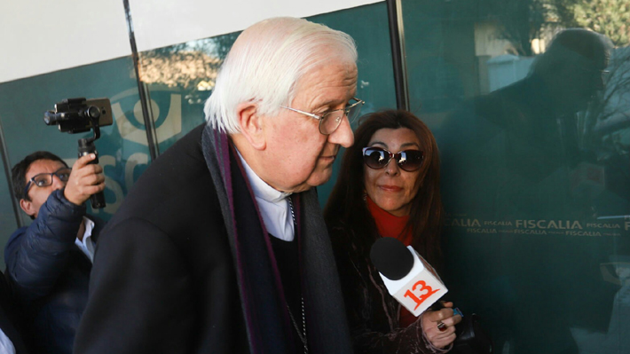 Caso "La Familia": Obispo Alejandro Goic declara como testigo en la fiscalía de Rancagua