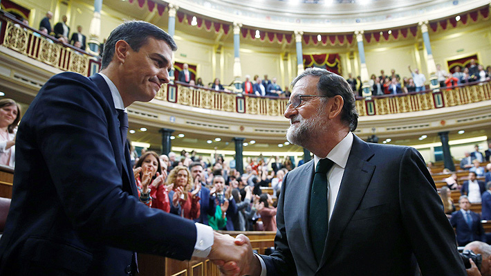 De expulsado del liderazgo de su partido a nuevo Presidente español: La "resurrección" de Pedro Sánchez