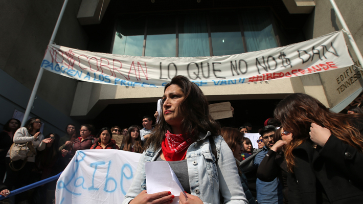 Estudiantes critican que Piñera no haya mencionado las palabras "feminismo" o "educación no sexista" en Cuenta Pública