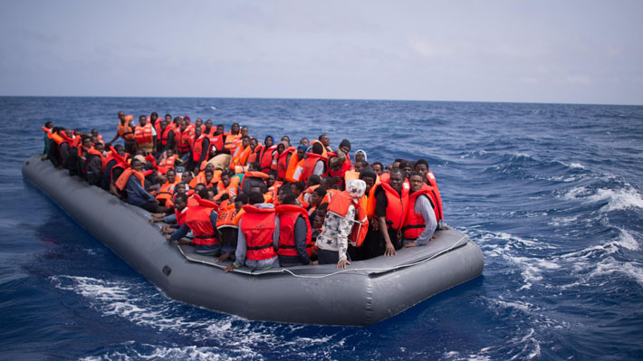 Italia y Malta cruzan declaraciones por barco con 629 inmigrantes