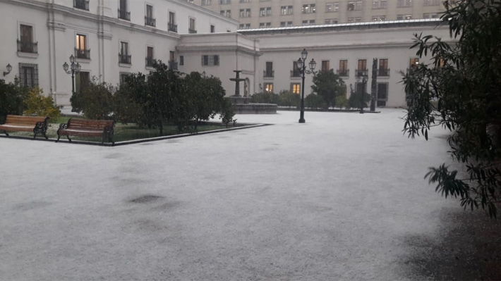 Nieve y granizos deja inestabilidad post frontal en la Región Metropolitana