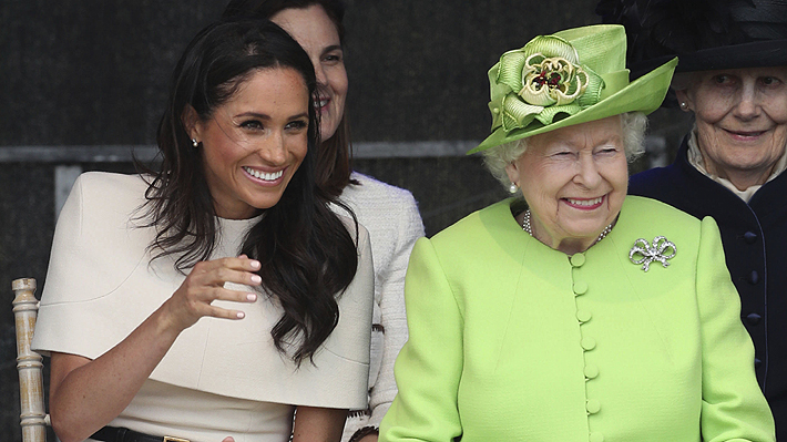 Meghan Markle y la reina Isabel II asisten a su primer compromiso público juntas entre risas y complicidad