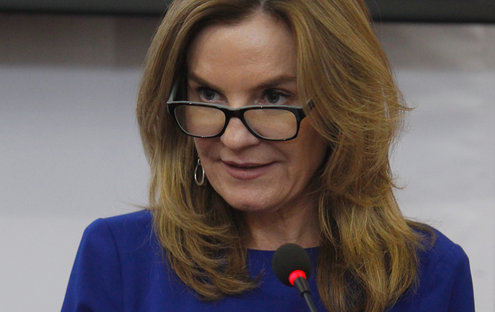 Ministra Alejandra Pérez responde a senador Chahuán: "A nadie se le trata así. Lo invito a conversar conmigo"