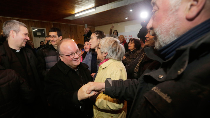 Enviados papales: En dos días en Chile ya se han reunido con 94 víctimas de abuso de religiosos