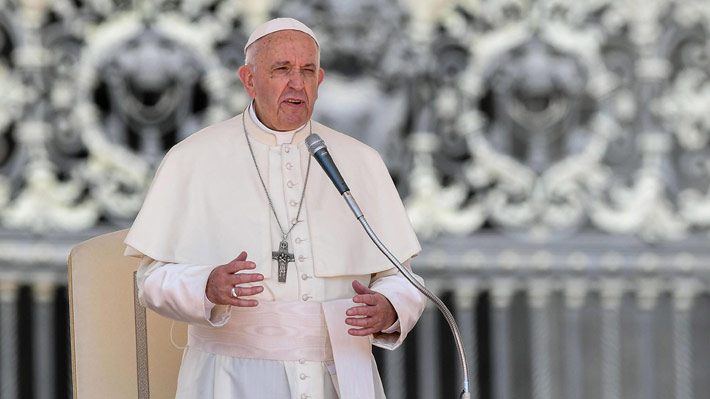 Papa Francisco afirma que podría aceptar más renuncias de obispos chilenos