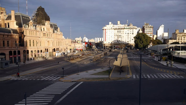 Argentina amanece con cortes de carreteras y sin transporte en nueva jornada de huelga general
