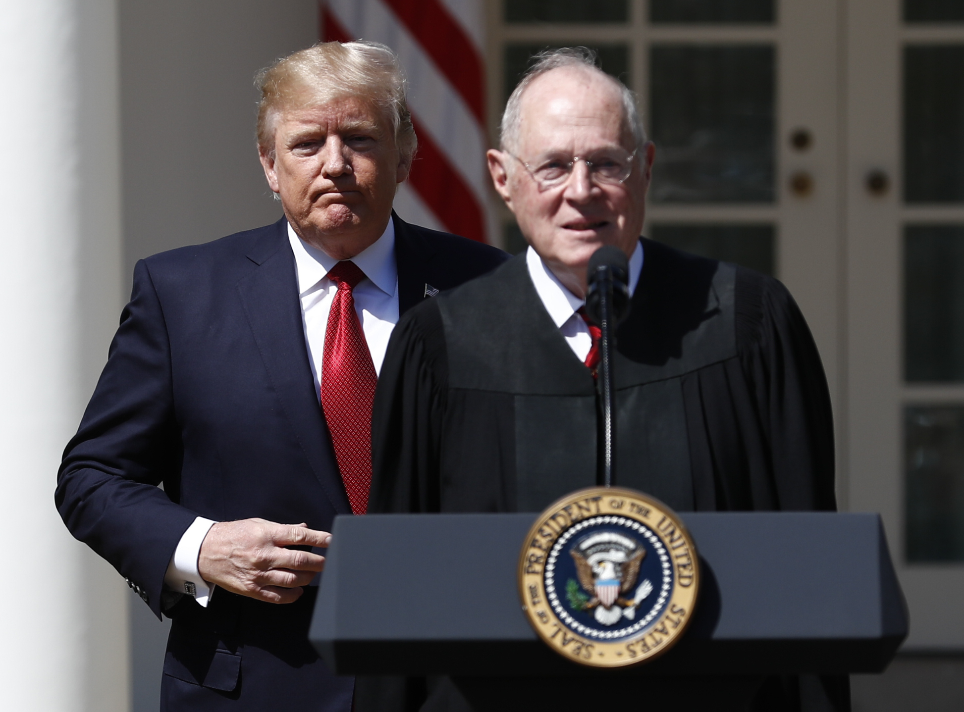 Se retira juez  de la Corte Suprema de EE.UU. y Trump podría consolidar un tribunal conservador